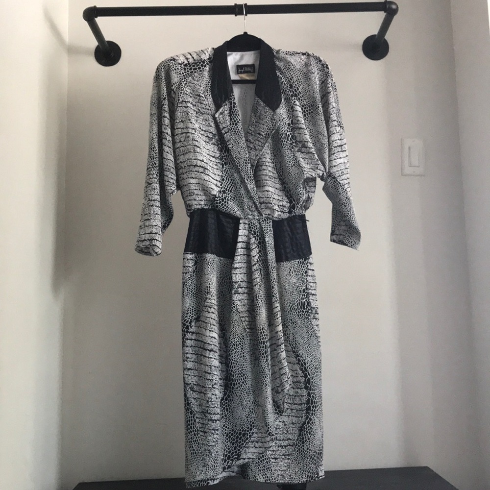 VINTAGE 80s black and white Print Dress